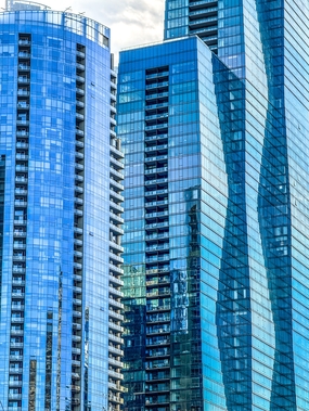 都市现代商务大楼建筑摄影图片